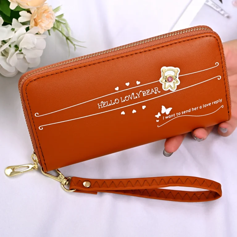 Fashionable purse or wallet bag with zipper, capacious chain with little bears, Korean style